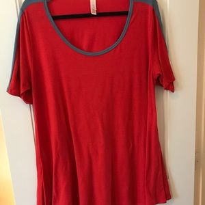 Red and gray perfect tee